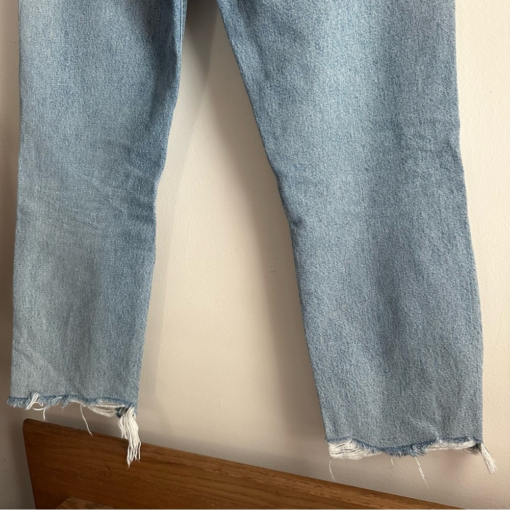 Agolde • Riley Crop Light Wash Frayed Hem Jeans - Picture 8 of 8